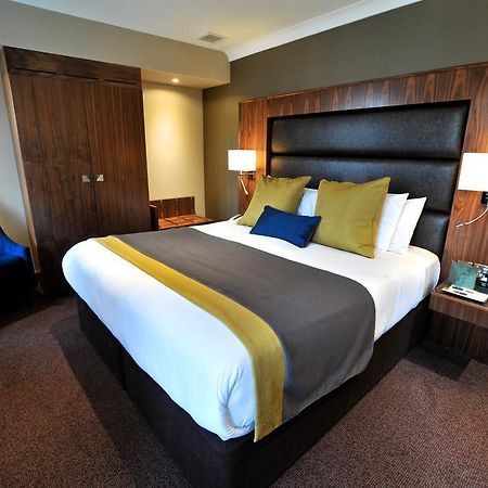 Frensham Pond Country House Hotel & Spa ファーナム エクステリア 写真