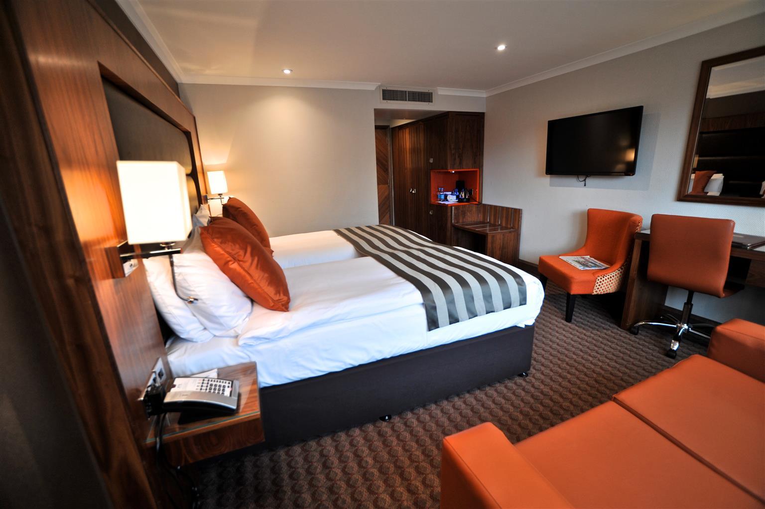 Frensham Pond Country House Hotel & Spa ファーナム エクステリア 写真