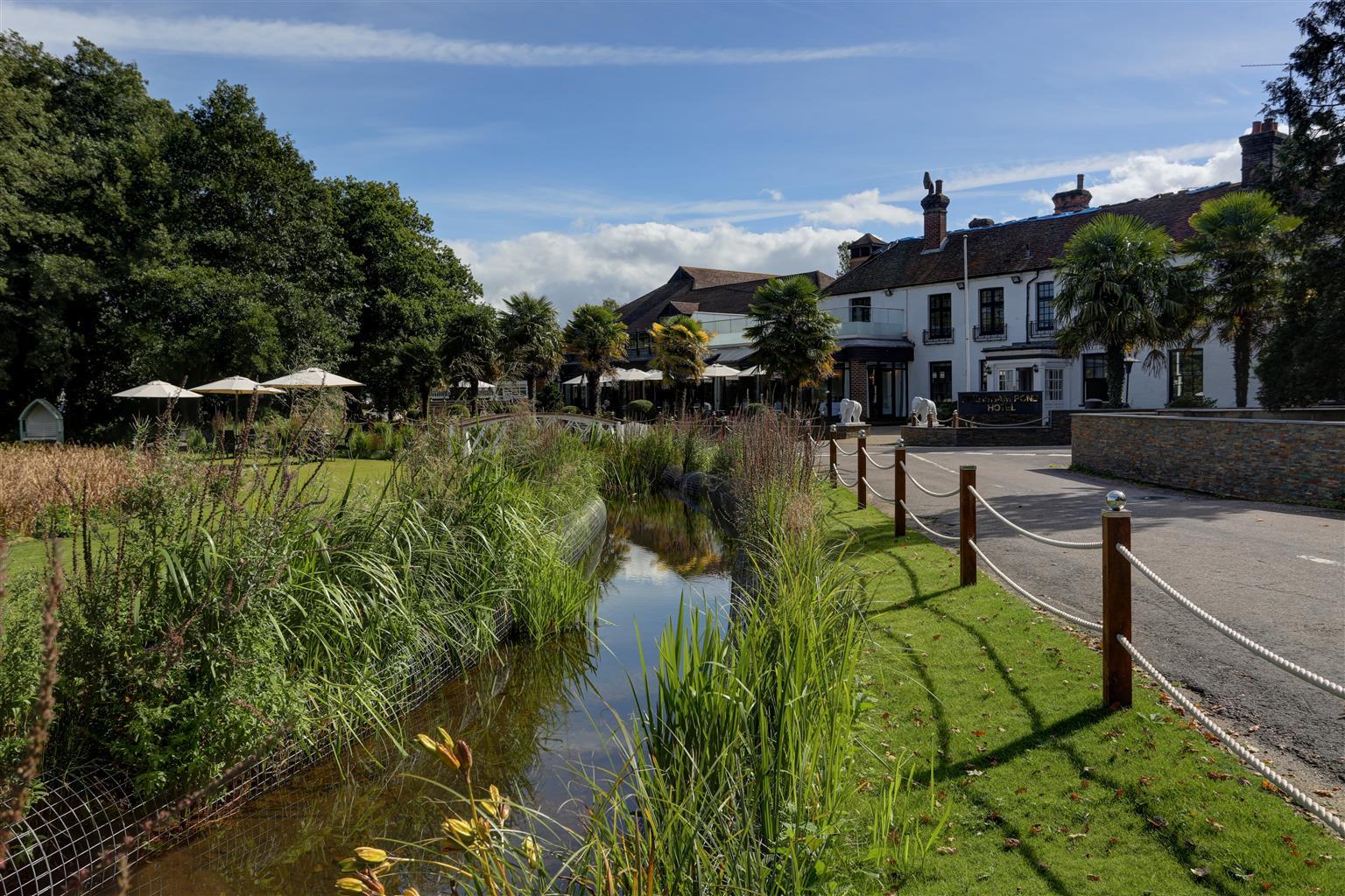 Frensham Pond Country House Hotel & Spa ファーナム エクステリア 写真